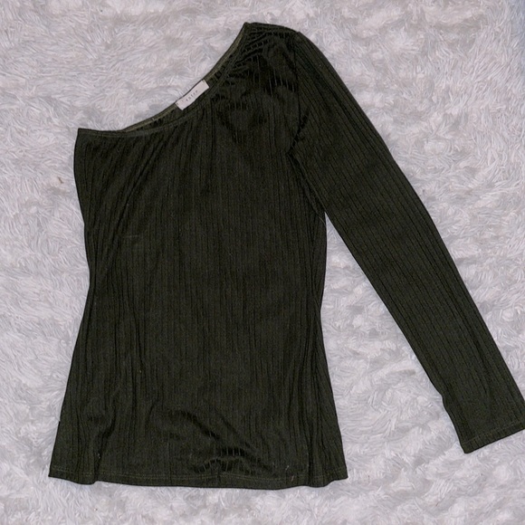 entro Tops - One Shoulder Olive Green Top